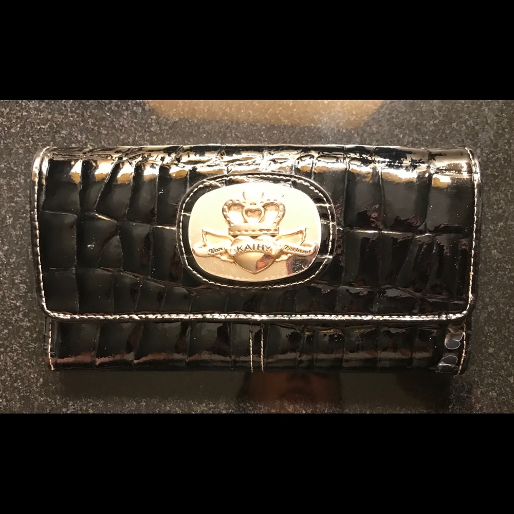 Kathy Wallet